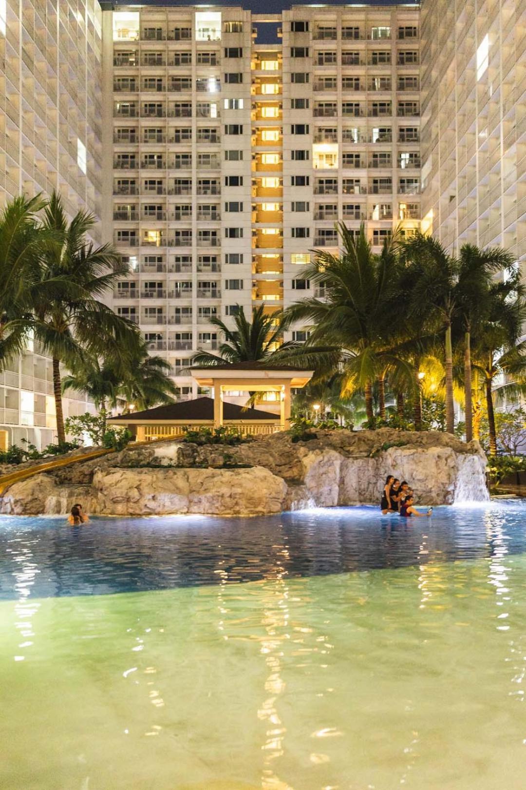 Shore 2br De Luxe Suite, Mall Of Apartment Manila