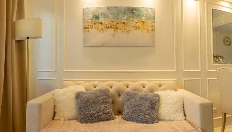 Shore 2br De Luxe Suite, Mall Of * Manila