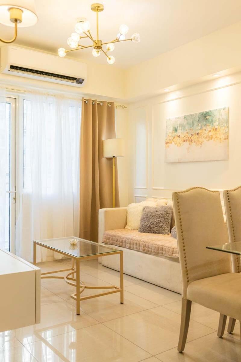 Shore 2br De Luxe Suite, Mall Of *
